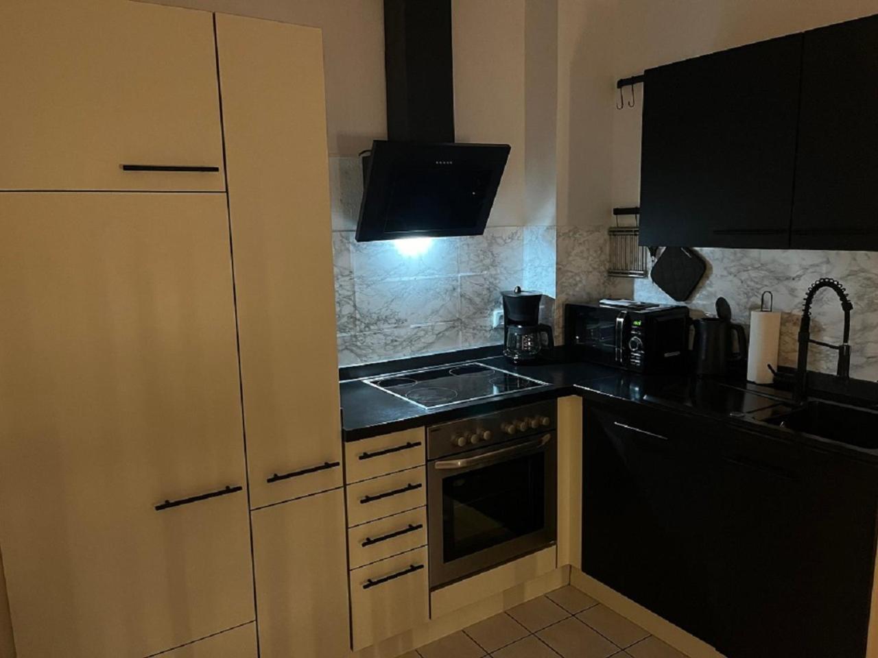 Ferienwohnung Am Knoops Park Бремен Экстерьер фото