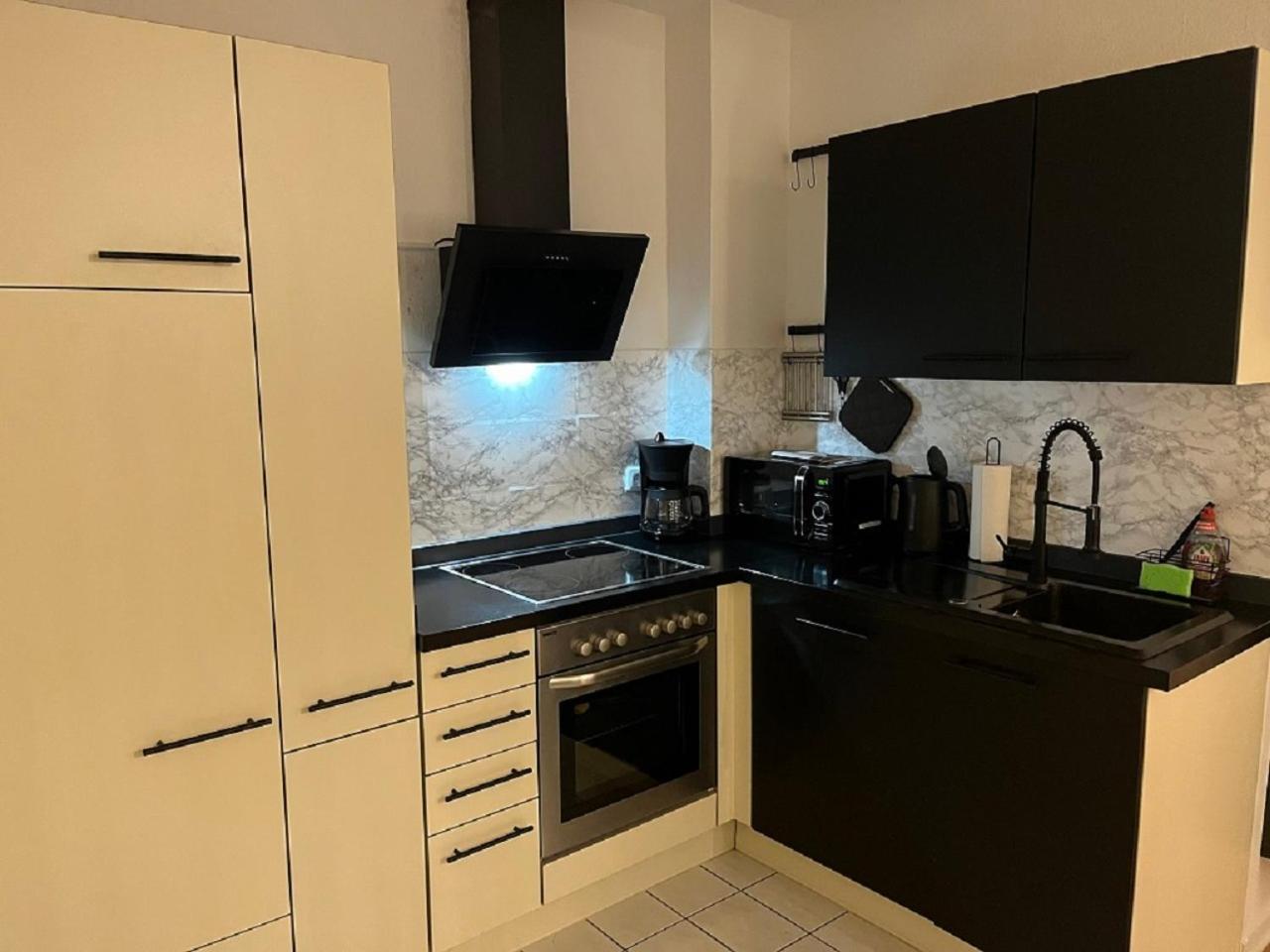 Ferienwohnung Am Knoops Park Бремен Экстерьер фото